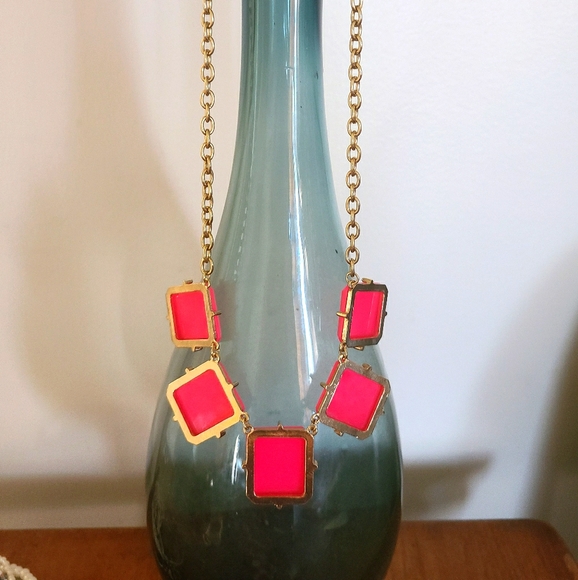 Pink & Gold DEB Statement Necklace - Picture 2 of 3